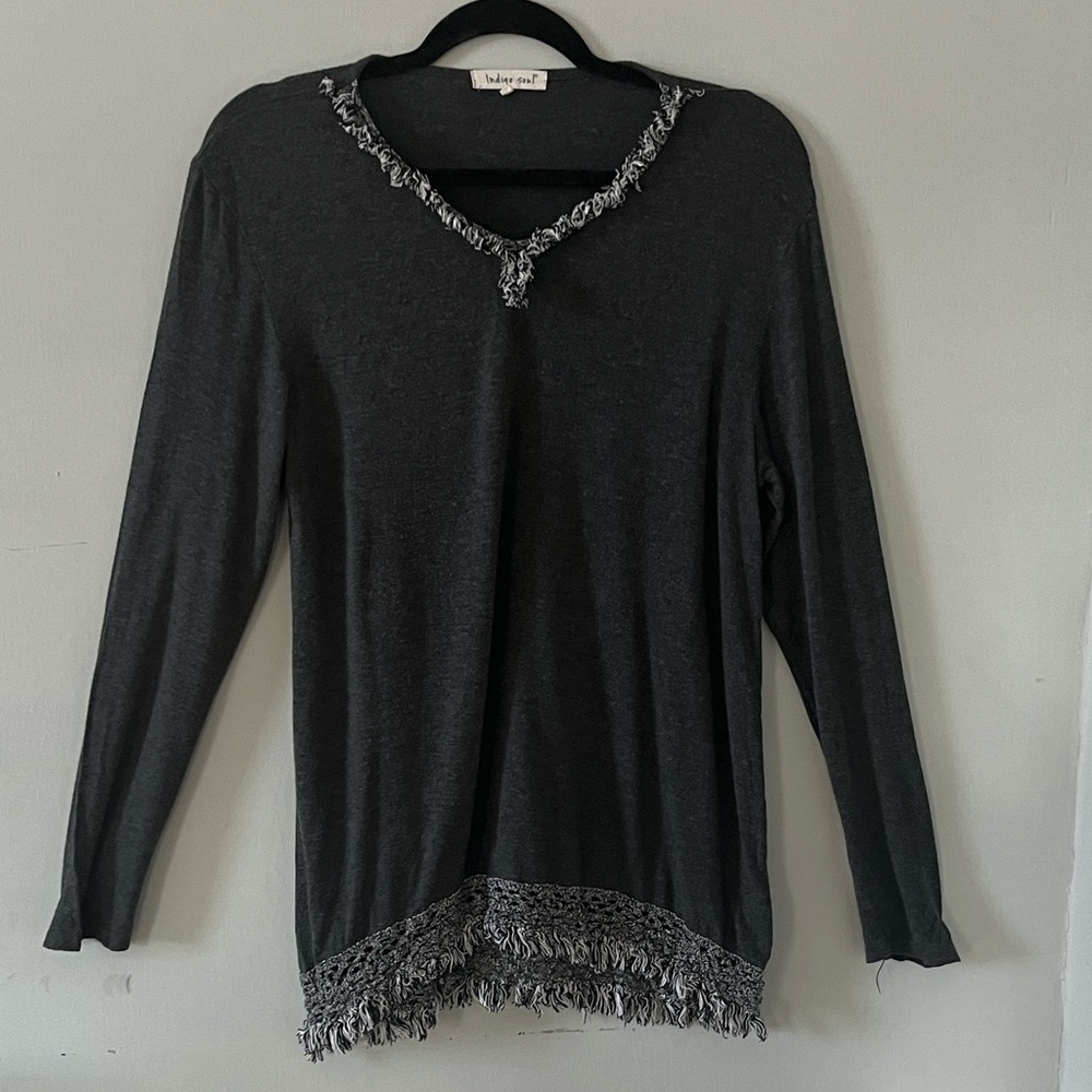 Indigo Soul Gray V-Neck Long Sleeve Tunic Top.
